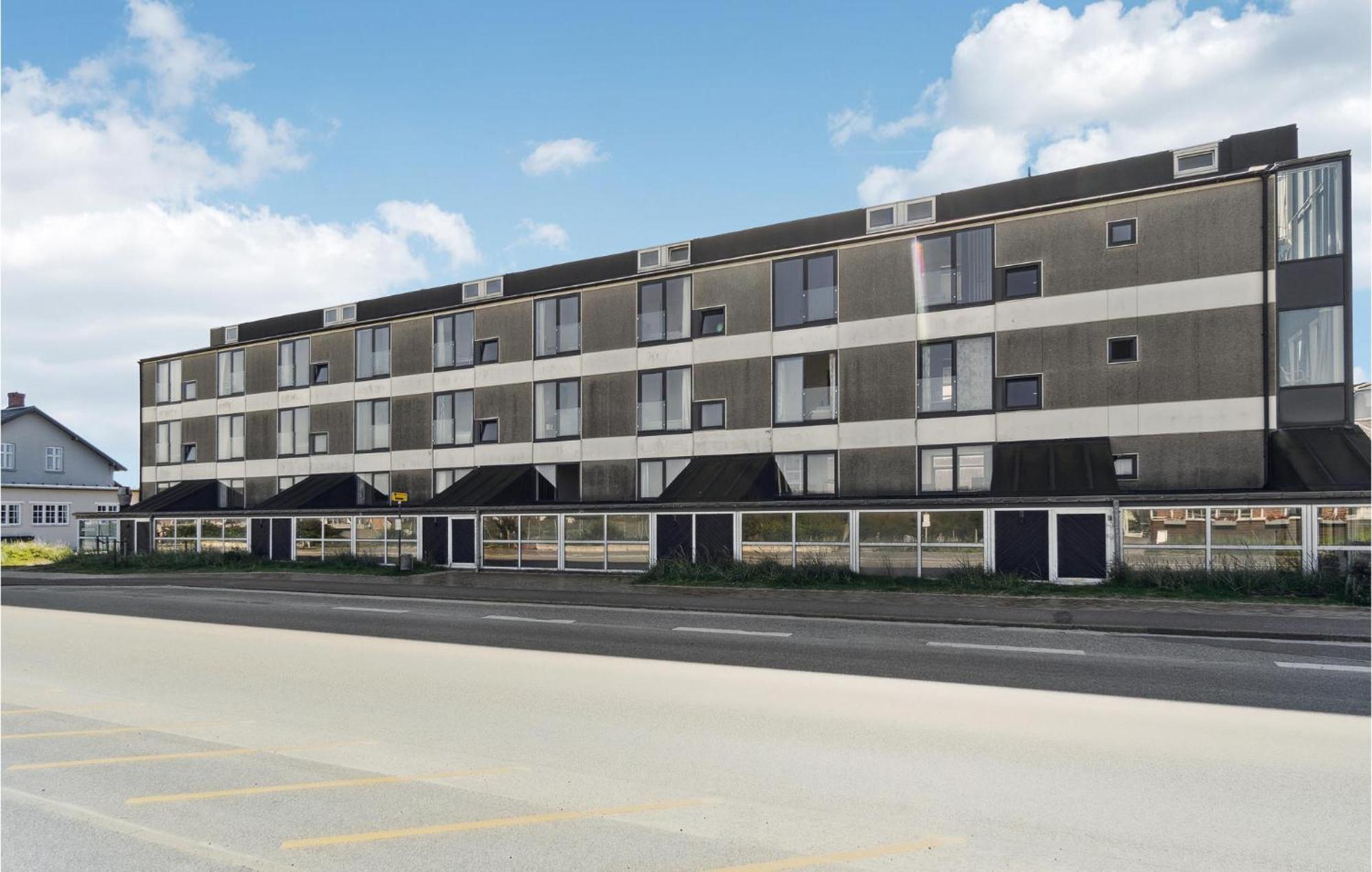 Bad, Lejl, 56 Apartment *